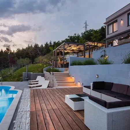 Villa Blue Hill