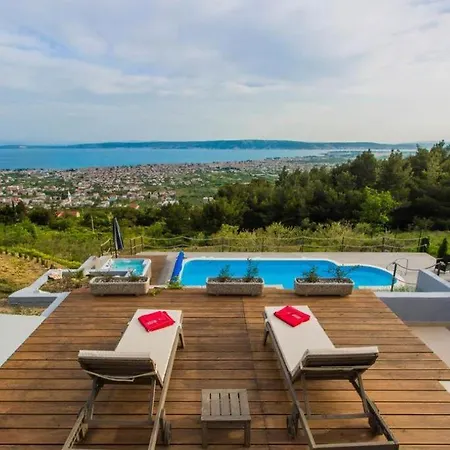 Villa Blue Hill